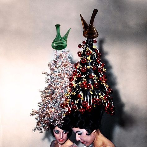 conserva on Instagram: ““Going all out and staying in” means we can tire ourselves out by being extra and we don’t even have to show up. Merry Christmas and…” Christmas Tree Costume, Christmas Tree Hair, Tree Costume, Christmas Tree Hat, Vintage Christmas Photos, Aluminum Christmas Tree, Vintage Names, Vintage Tree, Christmas Hair