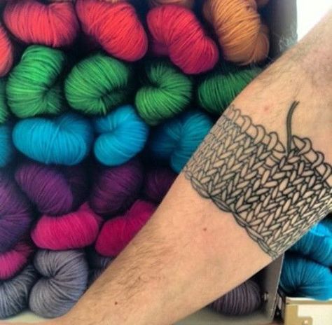 Knit Tattoo Ideas, Knitting Needle Tattoo, Knitted Tattoo, Knitting Tatoos, Knitting Tattoo Ideas, Wool Tattoo, Crafty Tattoo, Knit Tattoo, Knitting Tattoos