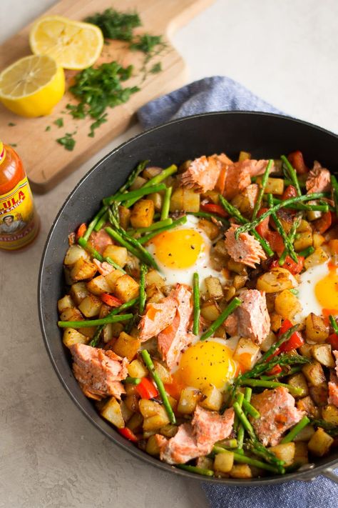 Salmon Hash Recipe, Hash Recipes, Salmon Potatoes, Sunny Side Up Eggs, Trout Recipes, Salmon Eggs, Salmon Potato, Breakfast Hash, Spicy Salmon