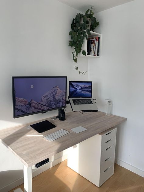 Black And Grey Desk Setup, Grey Desk Setup, Small Bedroom Desk Setup, Couple Desk Setup, Aesthetic Standing Desk, Set Up Gamer Minimalista, Small Pc Setup, Pc Desk Ideas, Gamer Desk Ideas