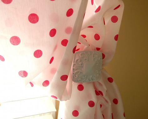 My Polka Dot Curtains Red Toile Curtains, Polka Dot Curtains, Toile Curtains, Curtains Uk, Budget Decorating Ideas, Summer Curtains, Red Toile, To The Window, Flea Market Style