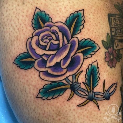 Rose And Barbed Wire, Tattoo Of Roses, Neo Trad Japanese, Barbed Wire Tattoos, Neo Traditional Tattoos, Traditional Tattoo Sleeve, Traditional Roses, Traditional Tattoo Design, Modern Tattoos