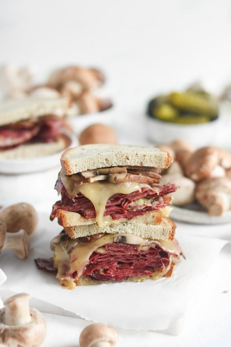 Hot Pastrami Sandwich, Pastrami Sandwich Recipe, Pastrami On Rye, Puff Pastry Chicken, Breaded Mushrooms, Mushroom Sandwich, Sautéed Mushrooms, Pastrami Sandwich, Deli Food