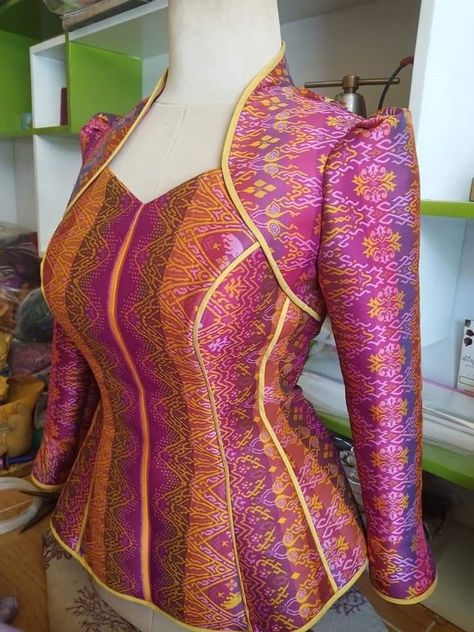 Long Blouse Designs, Latest Blouse Designs Pattern, New Saree Blouse Designs, Latest Model Blouse Designs, Dresses Design, Fashionable Saree Blouse Designs, Unique Blouse Designs, Saree Blouse Designs Latest, Stylish Blouse Design