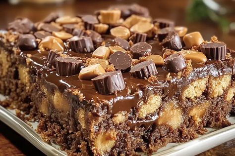 Peanut Butter Cup Dump Cake - recipestasteful Reese’s Chocolate Peanut Butter Cup Lasagna, Chocolate Cake With Reeses Cups, Nutty Buddy Ice Cream Cake, Chocolate Peanut Butter Cup Dump Cake, Cake With Reeses Peanut Butter Cups, Desserts With Reeses, Peanut Butter Cup Dump Cake Recipe, Reese's Dessert Recipes, Peanut Butter Dump Cake Recipes