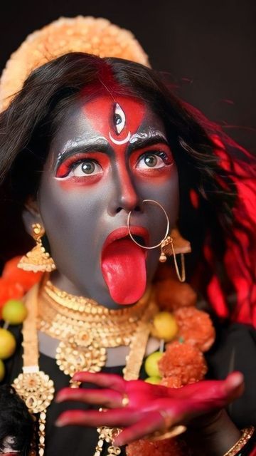 Kali Makeup Look, Kali Maa, Durga Kali, Kali Mata, Kali Goddess, Durga Puja, God Illustrations, Story Ideas, Model Photography