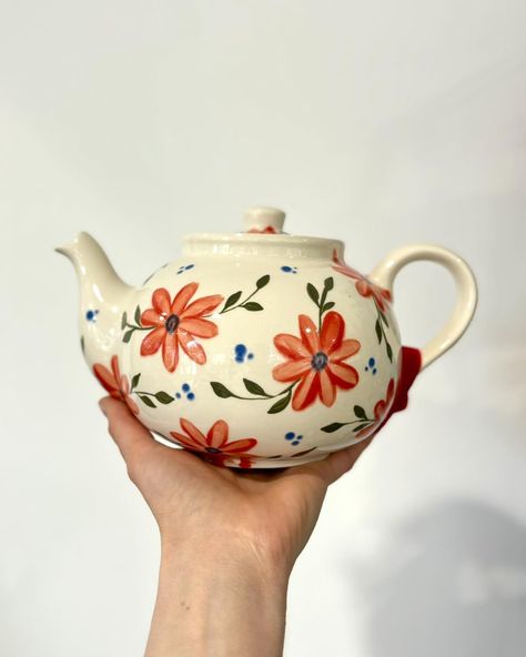 Our small selection of our new hand painted floral range has now launched on our website https://www.ceramicinspirations.co.uk/product/hand-painted-floral-medium-betty/ 🫖We also have 15% off over this bank holiday weekend with code SPRING-15 🇬🇧orders over £50 🫖offer valid until 7th May #ceramics #pottery #madeinengland #madeinyorkshire #floraldesign #potterysshop #bankholidaysale Pitcher Pottery Painting Ideas, Handmade Pottery Painting Ideas, Pottery Painted Vase, Teapot Ceramic Painting, Painted Tea Pots Ideas, Tea Pot Pottery Painting Ideas, Self Painted Pottery Ideas, Floral Ceramic Painting, Ceramic Teapot Painting Ideas