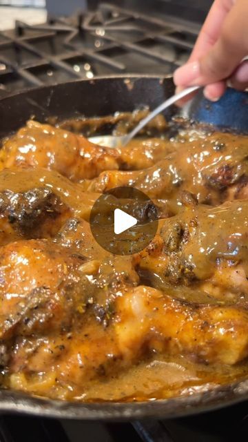 Smother Fried Chicken, Smothered Chicken Legs In The Crock Pot, Smothered Chicken With Gravy Southern, Smothered Chicken Legs With Gravy, Chicken Legs Recipes For Dinner, Smothered Chicken Drumsticks, Stewed Chicken Drumsticks Recipe, Recipes With Chicken Drumsticks, Chicken Drumsticks And Rice