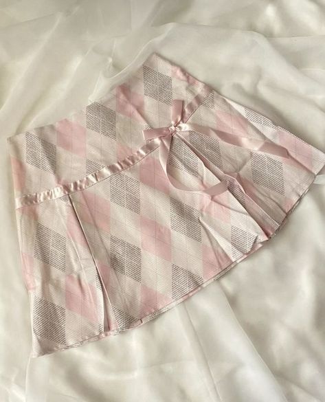 Skirt Aesthetic, Rok Mini, Pink Coquette, Aesthetic Pastel, Fashion Project, Cute Aesthetic, Feminine Outfit, Pink Outfits, Really Cute Outfits