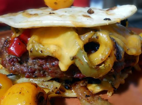 This is BETTER than a bun!! To make it low fat as well, use a leaner grind of beef and 2% cheddar. Enjoy! Tortilla Burger, Grill Veggies, Tortilla Hack, Carb Balance Tortillas, Low Carb Burger, Lo Carb Recipes, Keto Burger, Low Carb Tortillas, Burger Recipe