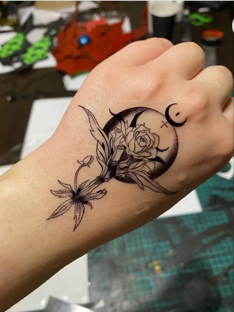 Resident Evil Tattoo, Dimitrescu Daughters, Dimitrescu Family, Dark Mark Tattoos, Mystical Tattoos, Evil Tattoos, Lady Dimitrescu, Floral Tattoos, Cool Small Tattoos