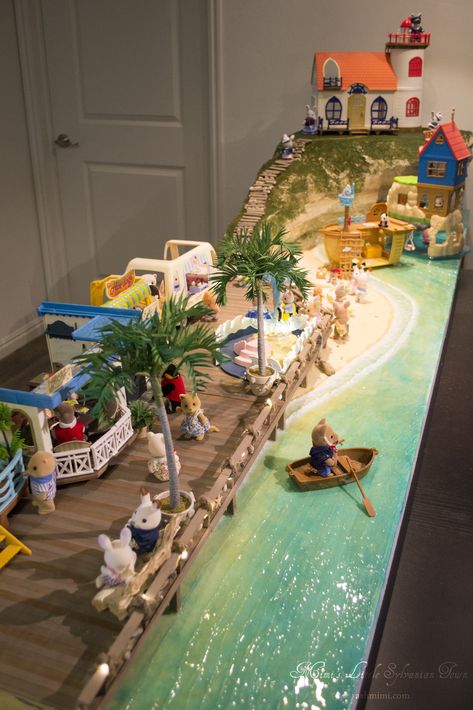 Beach Diorama, Sylvanian Families House, Janmashtami Decoration, Calico Critters Families, Family Diy, Small World Play, Fairy Garden Diy, Sylvanian Families, Fairy Houses