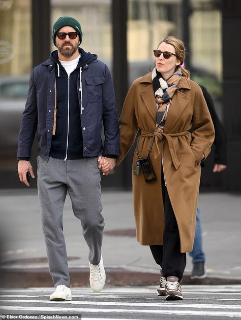 Ryan Reynolds Fashion Outfits, Ryan Reynolds’s Style, Mens Cold Weather Outfits, Ryan Reynolds Style, Blue Peter Presenters, Blake Lively Ryan Reynolds, Grey Slacks, Deep Autumn, Sunny In Philadelphia