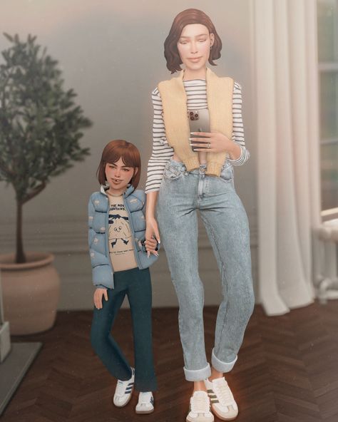 mom & daughter #hornfamily #sims4 #thesims4 #sims4cas #thesims4cc #ts4 #createasim #thesims #thesimslife #sims4life #somesimlishcas #showusyoursims #sims4life #maxismix #sims4cas #sims4lookbook #sims4outfits #thesimscommunity #wciffriendly #sims4cchaul #simdownload #simming Sims 4 Cc Mom Clothes, Pretty Sims, Mom Clothes, Sims 4 Cas, Sims 4 Houses, Sims 4 Clothing, The Sims4, Mom Daughter, Mom Outfits