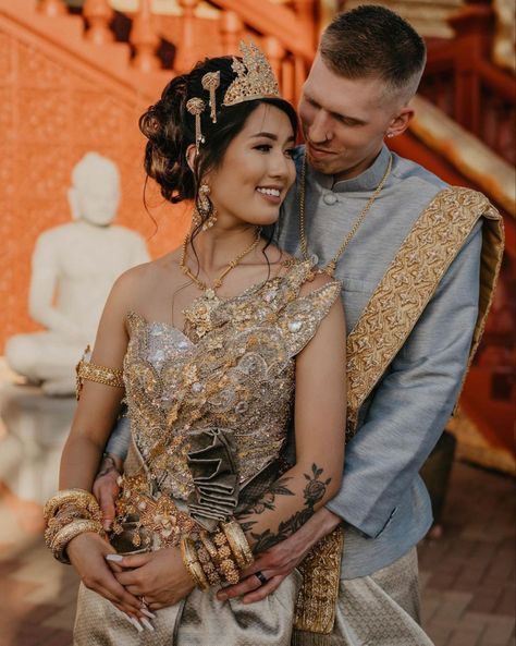 Cambodian Wedding Outfit, Khmer Wedding Outfits, Lao Wedding, Khmer Wedding Dress, Laos Wedding, Bridal Era, Cambodian Wedding Dress, Cambodian Wedding, Cambodian Dress