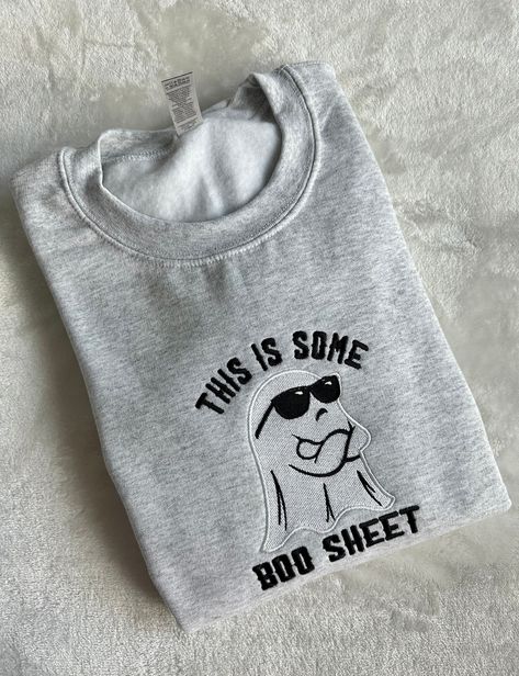 Super cute Boo Sheet Halloween Sweatshirt. Handmade with high quality printing. Material: Ribbed hem and cuffs Hood with pull strings 50/50 Cotton, Poly Blend Elastic/Knit Trim Fit:  Unisex Care: Machine wash cold. Tumble Dry Low Spooky Sweatshirt Ideas, Halloween Hoodie Ideas, Fall Embroidered Sweatshirts, Embroidered Clothes Ideas, Sweatshirts Ideas, Embroidered Ghost, Spooky Sweatshirt, Halloween Clothes, Boo Sheet