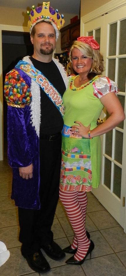 Candy Land Couple's Costume :) Candy Land Float, Candy Land Halloween, Candyland Costume, Halloween Candyland, Candy Land Costumes, Candyland Party Theme, Couple's Costume, Halloween Customer, Mardi Gras Ball