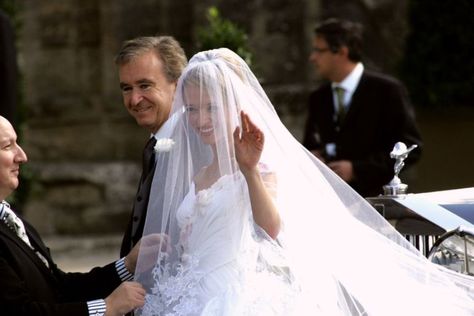 France's wedding of the year in 2005 was undoubtedly that of Delphine Arnault, the daughter of LVMH billionaire Bernard Arnault, who married Italian wine heir Alessandro Vallarino Gancia. Delphine Arnault, Bernard Arnault, Tv Weddings, Wedding Of The Year, France Wedding, Influential People, Fashion Group, Italian Wine, Couture Gowns