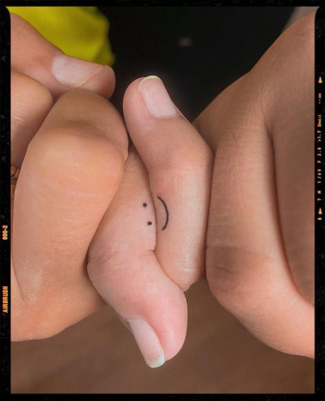 Matching Tattoos Mother Daughter For 3, Thumbs Up Tattoo, Mother Daughter Tattoos Meaningful, Maching Tattoos, Mom Daughter Tattoos, App Filter, Mini Tattoo, 3 Tattoo, Airbrush App