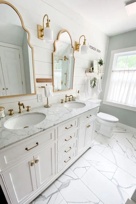 Farmhouse Bathroom Gold Fixtures, Farmhouse Vintage Bathroom, Farmhouse Master Bathrooms, Luxury Farmhouse Bathroom, Ensuite Mirror, Modern Farmhouse Kids Bathroom, Contemporary Farmhouse Bathroom, Modern Farmhouse Bathroom Tile, Modern Farmhouse Guest Bathroom