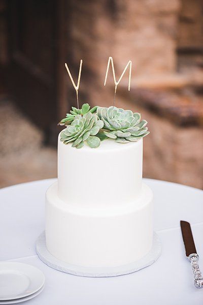 Minimalist Wedding Cakes Wedding Cake Images, Big Wedding Cakes, Small Wedding Cakes, Floral Wedding Cakes, Boda Mexicana, Wedding Cake Rustic, White Wedding Cakes, Simple Wedding Cake