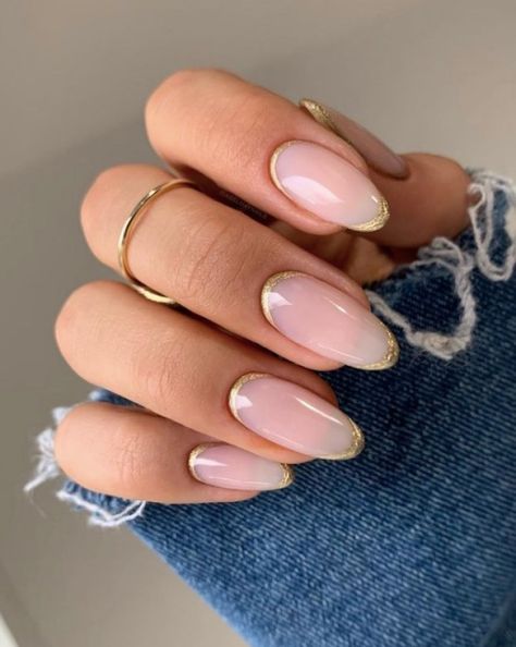 Unghie 2022 😍 tutti i trend di colori, i finish e le nail art Neutral Gel Nails, Classy Nail Designs, Nude Nail Designs, Nagel Tips, Easy Nails, Oval Nails, Neutral Nails, Nailed It, Classy Nails