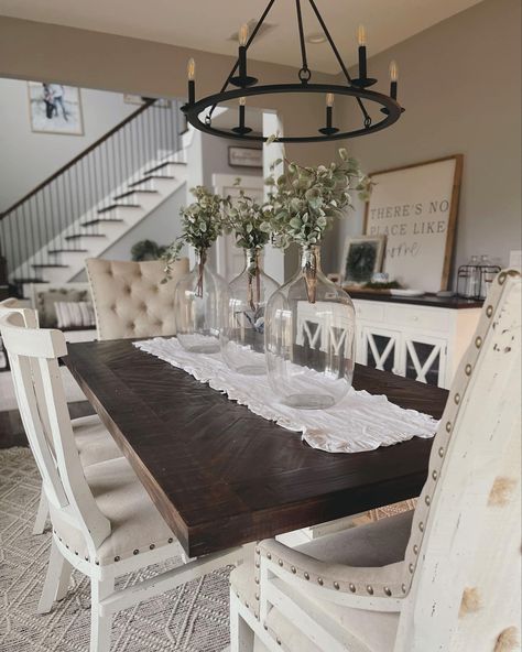 Formal Dining Centerpiece Ideas, Coffee Table Living Room Ideas, Dining Room Table Decor Everyday, Centerpieces Dining Table, Table Centerpieces Ideas, Dining Table Centerpiece Ideas, Centerpiece Dining Table, Table Decor Dining Room, Dining Room Decor Traditional