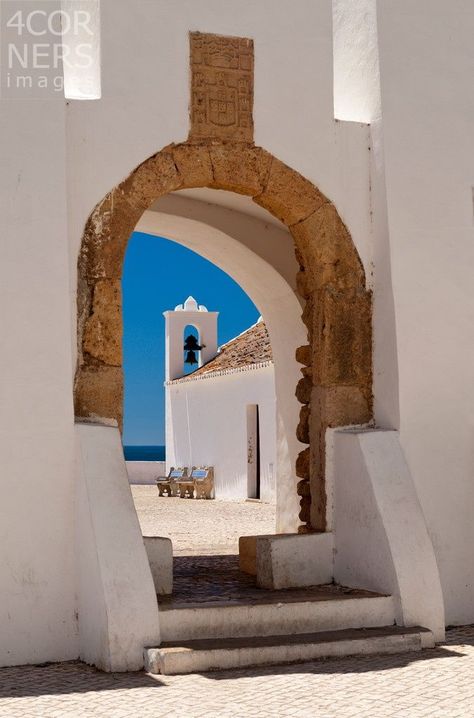 Portuguese Astethic, Faro Portugal Aesthetic, Algarve Portugal Aesthetic, Portugal Culture, Mediteran House, Portuguese Aesthetic, Portuguese Houses, Portugal Print, Portugal Architecture