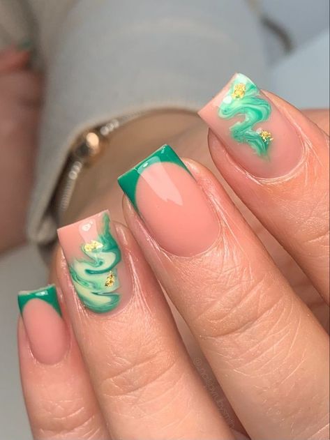 Gold Leaf Marble Nails, Green Biab Nail Art, Smokey Marble Nails, Green Nails Gold Foil, Short Green Nail Designs, Biab Designs, Nails With Gold Leaf, Marble Nails With Gold, Green Short Nails