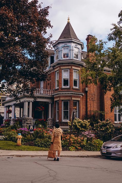 Planning a trip to Kingston soon with the goal of taking some amazing pictures while you're there? This guide to the most instagrammable places in Kingston Ontario is for you! I recently spent 3 days Things To Do In Kingston Ontario, Kingston Ontario Aesthetic, Ontario Aesthetic, Fall Village, Kingston Canada, Canada Trip, Canada House, Sims Builds, Kingston Ontario