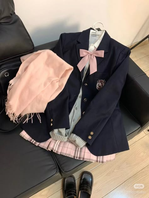 Clothes Designer Aesthetic, School Uniforms Aesthetic, Preppy Academia Outfits, School Uniform Japan, Boarding School Uniforms, School Uniform Outfits Aesthetic, Cute School Uniform Outfits, Aesthetic School Uniform, Japanese School Outfits