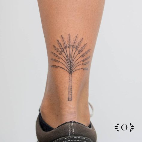 Ravenala Madagascariensis, Tattoo Main, Matching Tats, Tattoo Dotwork, Chic Tattoo, Art Text, Symbol Tattoos, S Tattoo, Piercing Tattoo