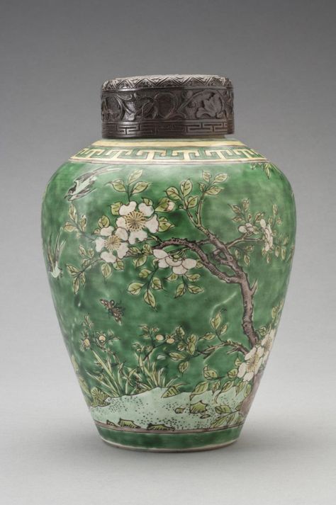 Jar and Cover  Artist/maker unknown, Chinese  Geography: Made in China, Asia Period: Qing Dynasty (1644-1911) Date: Kangxi Period (1662-1722... Art Nouveau Antiques, Chinese Pottery, Chinese Vase, Philadelphia Museum Of Art, Asian Decor, Pottery Crafts, Jar Vase, Antique Vase, Chinese Ceramics