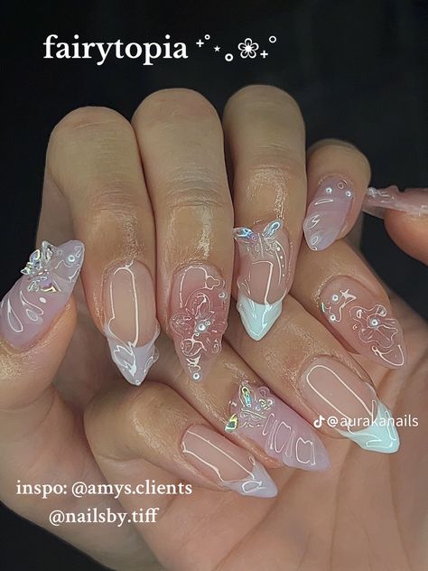 Almond Fairy Nails, Almond Nails Asian, White Fairy Nails, Ethereal Nails Short, Sparkly Flower Nails, Gel X Inspo Nails, Strawberry Matcha Nails, Nail Art Asian, Dreamy Nail Art