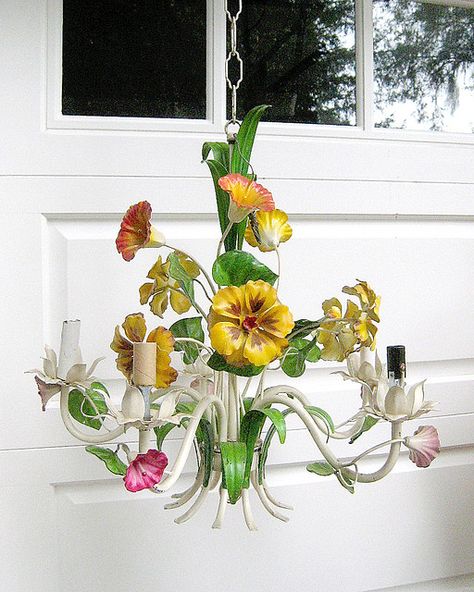 vintage tole chandelier- they have become a bit of an addiction for me. Tole Chandelier, Flower Ceiling, Chandelier Antique, Flower Chandelier, Floral Chandelier, Italian Chandelier, Yellow Daffodils, Iron Chandeliers, Beautiful Chandelier