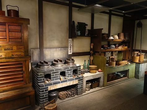 Traditional Japanese House Interiors, Traditional Japanese Kitchen, Japanese House Interior, Old Japanese House, Chinese Interior Design, Japanese Traditional Architecture, Taisho Period, Chinese House, Chinese Interior