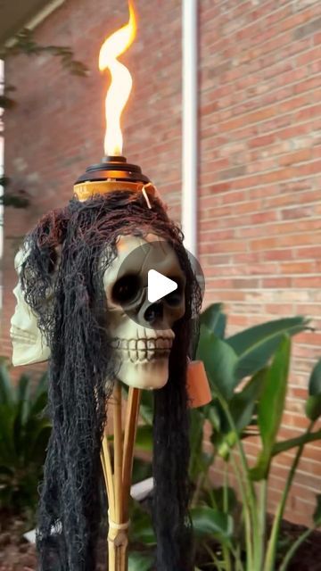 Skull Tiki Torch Diy, Halloween Tiki Torches, Tiki Torches Diy, Torches Diy, Halloween Maze, Diy Skulls, Fun Halloween Crafts, Skeleton Head, Tiki Torches