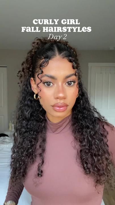 Olivia Emanuel on TikTok Curly Hair Dos, Quick Curly Hairstyles, Curly Hair Beauty, Natural Curly Hair Cuts, Mixed Curly Hair, Curly Hair Videos, Curly Hair Tutorial, Cute Curly Hairstyles, Medium Curly Hair Styles