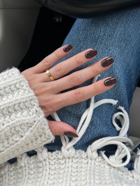 Short Almond Nails Dark Colors, Espresso Nails Almond, Short Round Dark Nails, Matte Dark Brown Nails, Brown Squoval Nails, Dark Nail Colours, Toe Nail Fall Colors, Dark Chocolate Brown Nails, Espresso Brown Nails