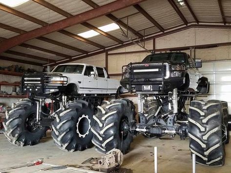 Trucks Mudding, Jacked Up Chevy, Big Monster Trucks, Jacked Up Truck, Big Ford Trucks, Country Trucks, Ford Trucks F150, Trucks Lifted Diesel, Mud Trucks