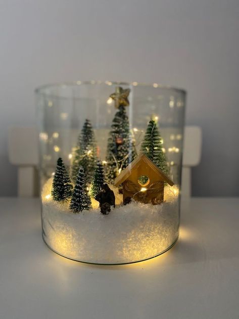 Christmas Vase Filler Ideas, Christmas Fairy Garden, Christmas Candle Centerpiece, Winter Christmas Scenes, Mason Jar Centerpiece, Christmas Decorations Centerpiece, Clever Comebacks, Christmas Candle Decorations, New Year Decoration