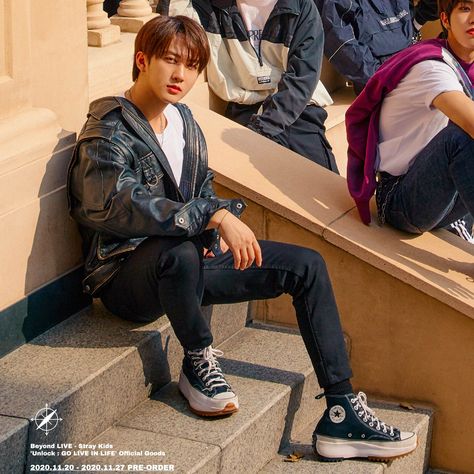 hourly changbin ♛ on Twitter: "Changbin in leather I think we can all agree… " Converse Run Star Hike Kpop, Straykids Converse, Converse Run Star Hike Outfit Men, Kpop Converse, Stray Kids Converse, Skz Converse, Star Hike Converse Outfit, Converse Hike, Converse Run Star Hike Outfit