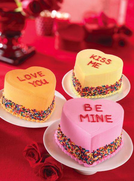 Conversation Heart Cake Valentines Cakes And Cupcakes, Shaped Cakes, Valentines Baking, Mini Torte, Cake Mini, Heart Cakes, Heart Shaped Cakes, Valentine Desserts, Valentines Day Cakes