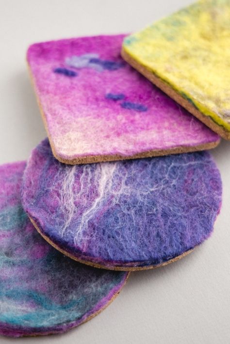 Learn how to make felted soaps, brooches, coasters, bookmarks and more! Excellent projects for young makers to join in fibre making fun!⁠ Taught by Charlotte Lee at the School of SweetGeorgia. #feltingprojects #fibrearts #fiberfun Felted Coasters, Wet Felting Tutorial, Felt Wool Slipper, Wool Felt Coasters, Wool Coasters, Felted Bowls, Felted Soap, Needle Felting Diy, Wool Felt Projects