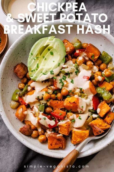 Chickpea Hash, Chickpea Sweet Potato, Burrito Vegan, Sweet Potato Breakfast Hash, Sandwich Vegetarian, Potato Breakfast, Healthy Brunch Recipes, Healthy Brunch, Breakfast Hash