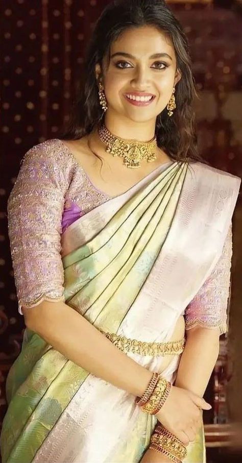 Kreethy Suresh, Kirti Suresh, South Film, Allu Arjun Hairstyle, Simple Frock Design, Simple Lehenga, Keerthy Suresh, Wedding Saree Collection, Bollywood Outfits