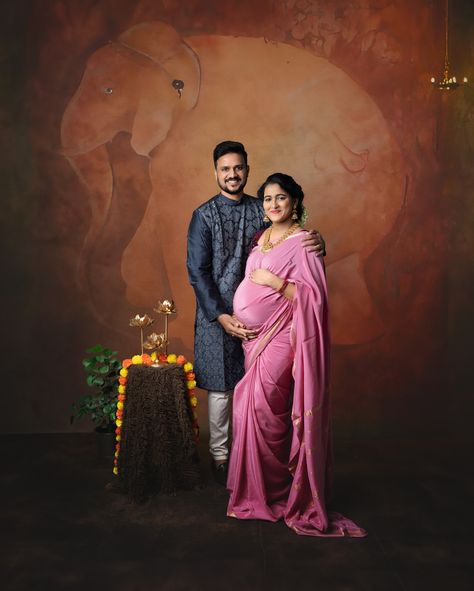 Traditional Maternity Photoshoots are my absolute favourite ❤️ . . A beautiful moment captured - two people, totally in love, waiting for the ultimate sign of their love (and all the laughter, tears, and adventures that come with it!) - their little baby on the way! . . #maternityphotographerhyderabad #maternityphotography #maternityphotographer #newbornphotographerhyderabad #hyderabadkidsphotographer #hyderabadnewbornphotographer #hyderabadfemalephotographer #newbornphotography #hyderabadp... Maternity Shoot Traditional, Maternity Background For Editing, Pregnancy Photoshoot Indian, Maternity Photography Poses Indian, Maternity Photoshoot Poses Indian, Traditional Pregnancy Photoshoot, Pregnancy Outfits Indian, Indoor Maternity Photoshoot, Shower Poses