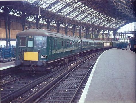 1930s Train, Brighton Station, Southern Trains, Pullman Car, Steam Trains Uk, Heritage Railway, Train Tour, British Railways, Southern Railways