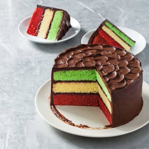 Italian Flag Cake | Cook's Country Rainbow Cookie Cake, Rainbow Cake Recipe, Italian Rainbow Cookies, Caramel Chocolate Bar, Wine Cake, Italian Bakery, Flag Cake, America's Test Kitchen Recipes, Rainbow Cookies