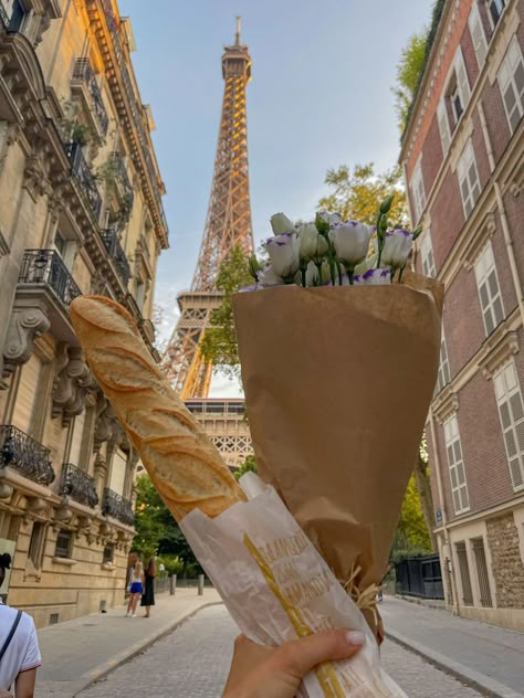 Paris Dream, France Aesthetic, Paris Vibes, Europe Aesthetic, Parisian Life, Paris Aesthetic, Paris Trip, Voyage Europe, Dream Travel Destinations